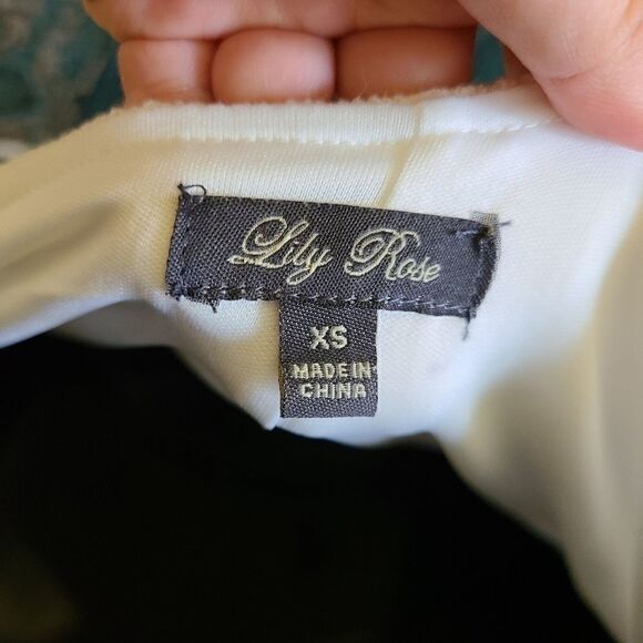 Lily Rose One Shoulder Dress - Picture 5 of 6